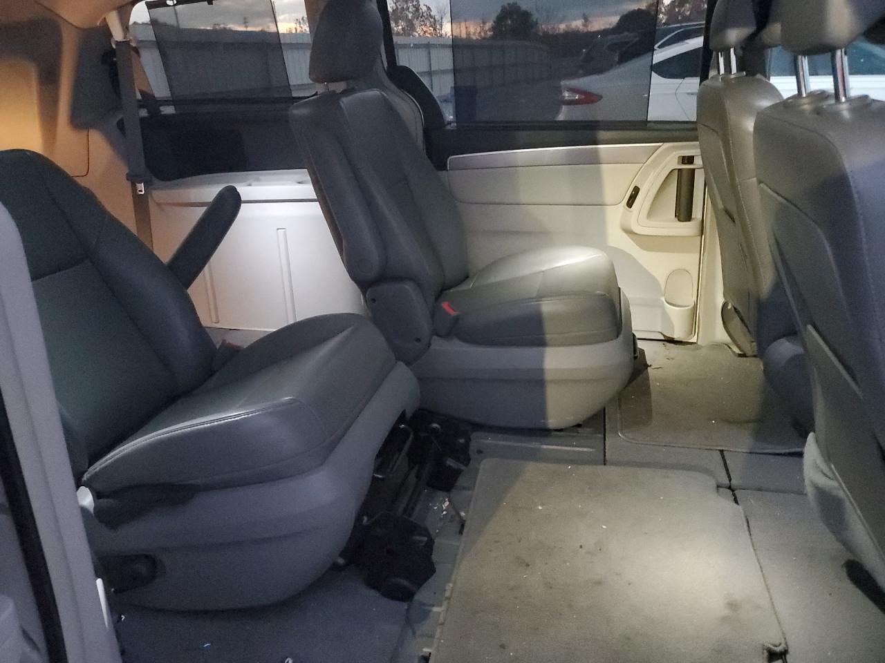 2011 Volkswagen Routan Se VIN: 2V4RW3DG4BR805156 Lot: 93504925