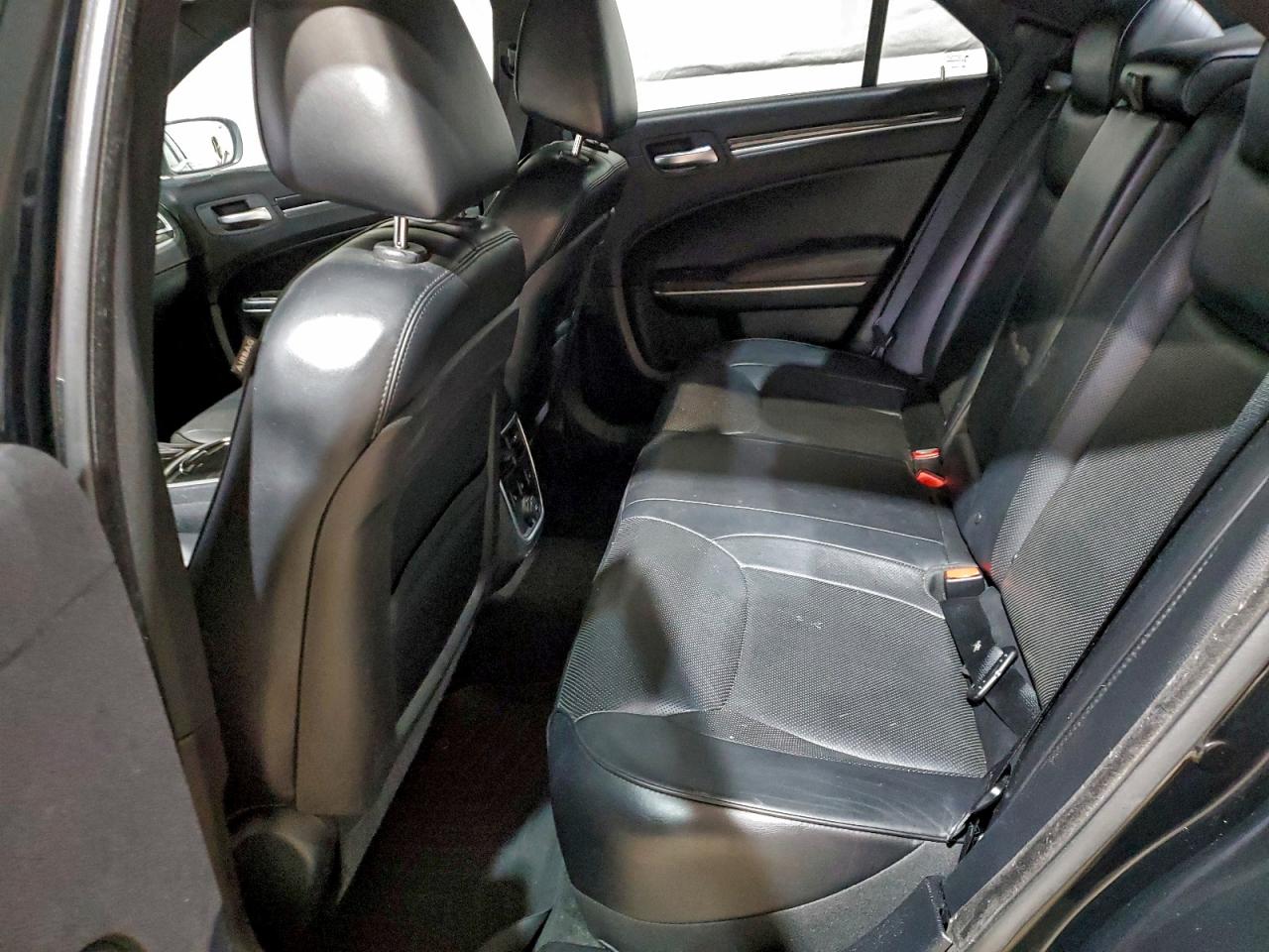 2013 Chrysler 300C VIN: 2C3CCAKT8DH712442 Lot: 93698805