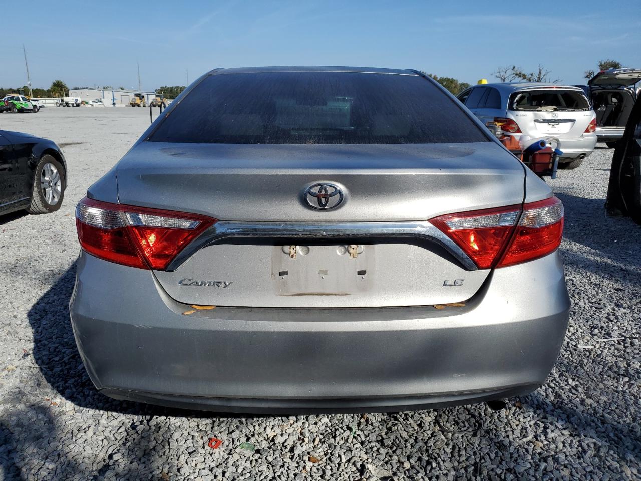 2015 Toyota Camry Le VIN: 4T1BF1FK7FU961925 Lot: 93661645