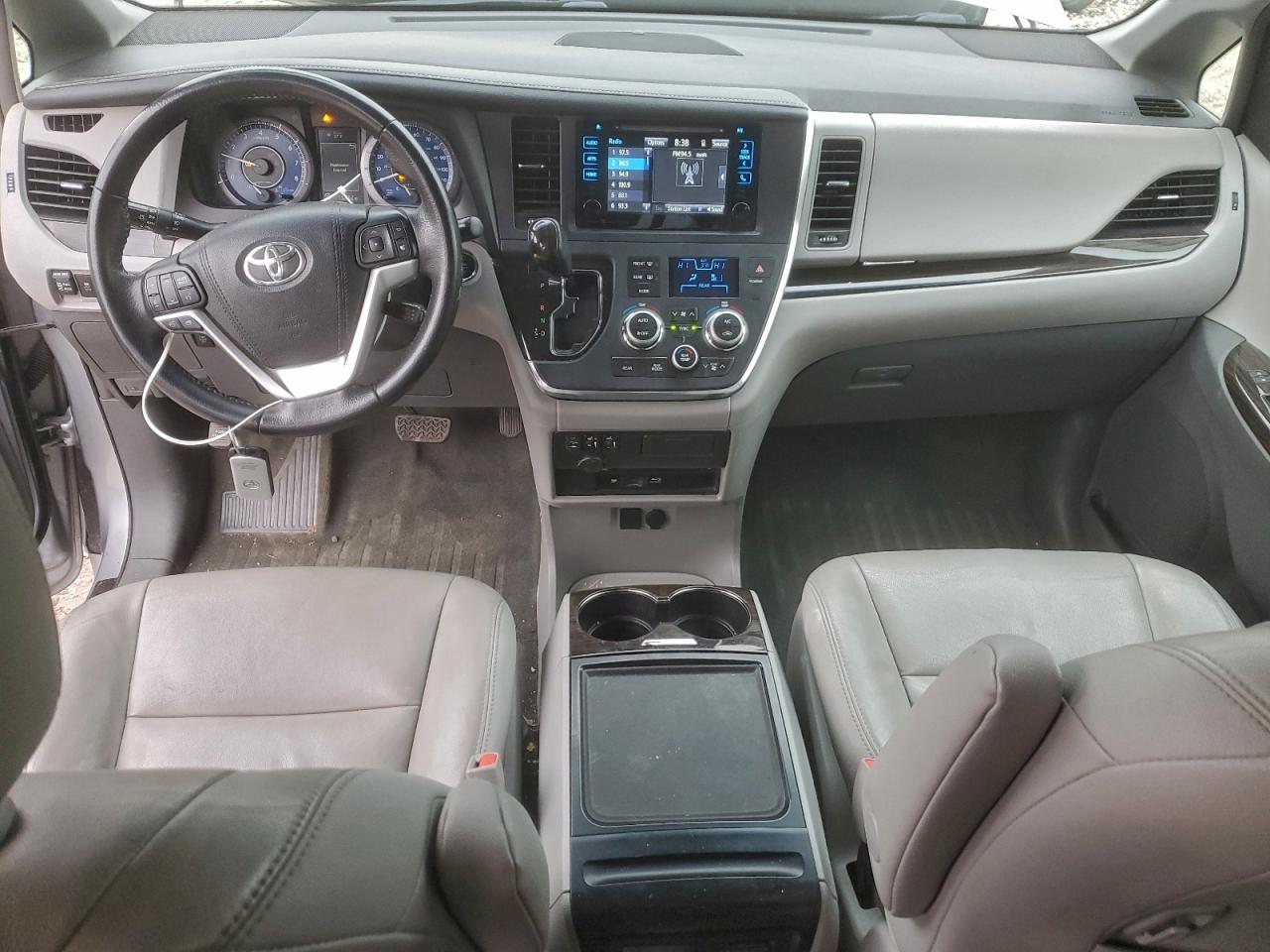 2017 Toyota Sienna Xle VIN: 5TDDZ3DC9HS154230 Lot: 94483695