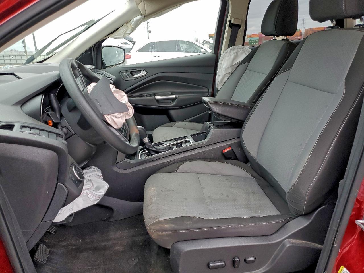 2017 Ford Escape Se VIN: 1FMCU0GD2HUB13796 Lot: 92989995