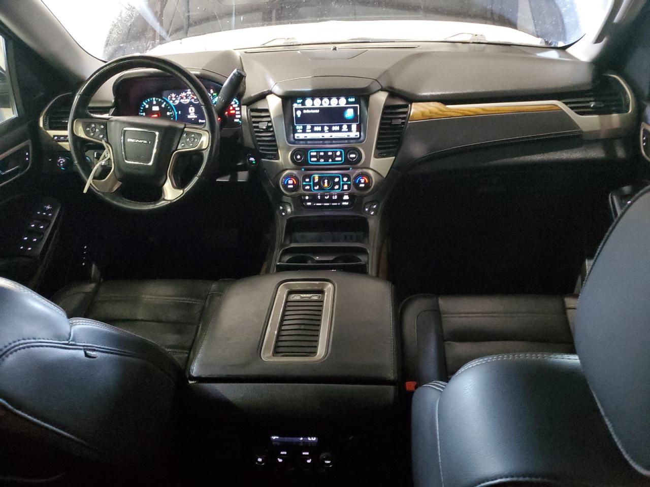 2019 GMC Yukon Denali VIN: 1GKS2CKJ8KR332720 Lot: 92170965