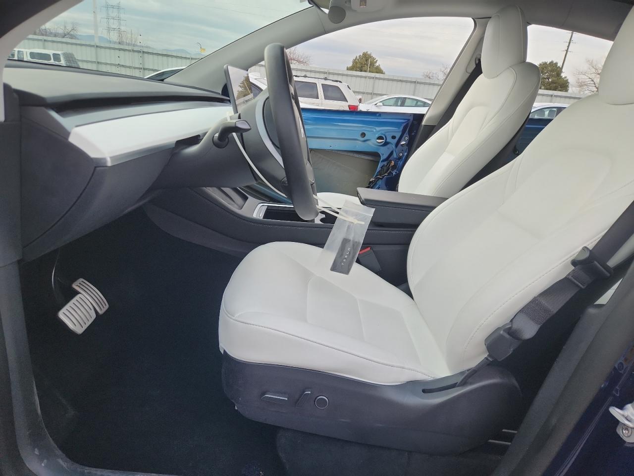 2022 Tesla Model Y VIN: 7SAYGDEF5NF552656 Lot: 93774235