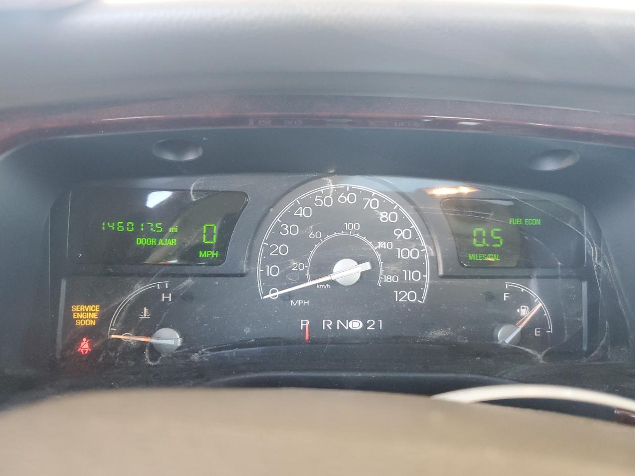 2005 Lincoln Town Car Signature VIN: 1LNHM81W05Y628993 Lot: 91690635