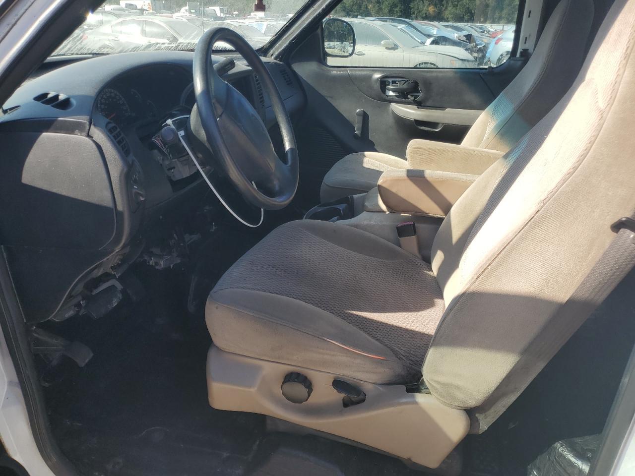 2002 Ford F150 VIN: 3FTRF17202MA11065 Lot: 93258865