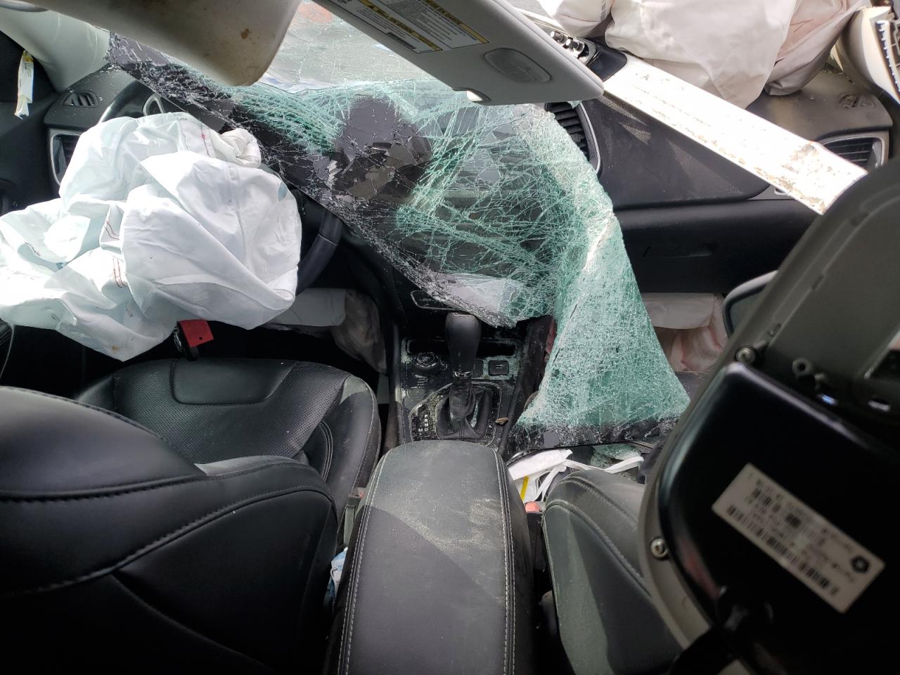 2019 Jeep Cherokee Limited VIN: 1C4PJMDX5KD379616 Lot: 91678175