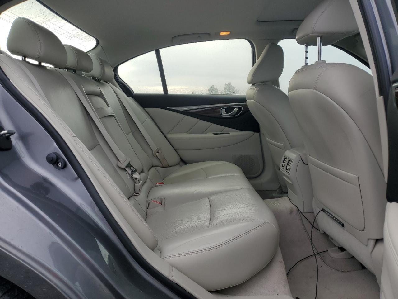 2015 Infiniti Q50 Base VIN: JN1BV7AR2FM399658 Lot: 92320885