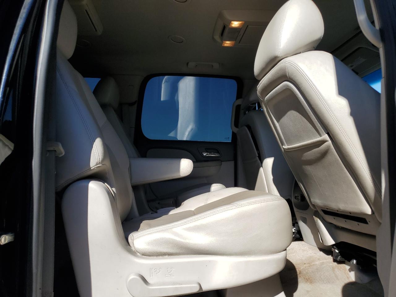 2013 Chevrolet Suburban C1500 Ltz VIN: 1GNSCKE08DR105799 Lot: 93057155