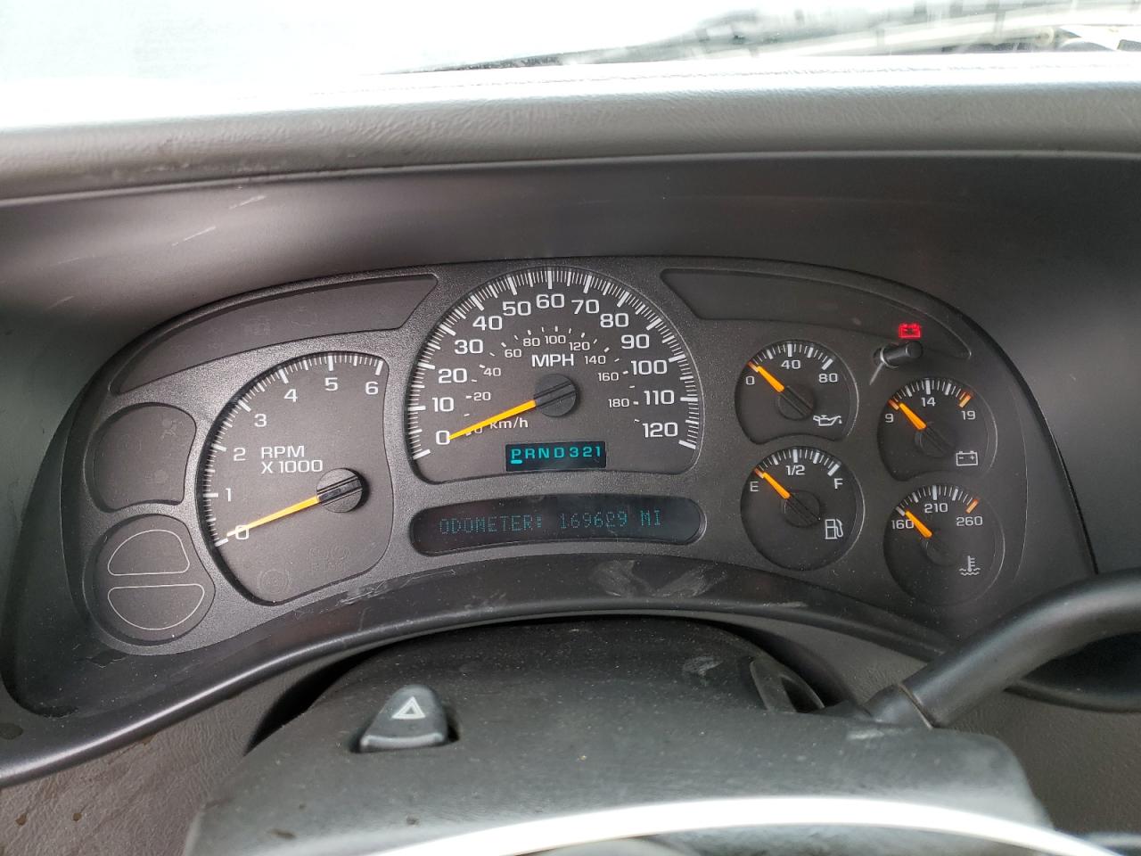 2005 Chevrolet Suburban C1500 VIN: 1GNEC16Z35R197779 Lot: 91132215