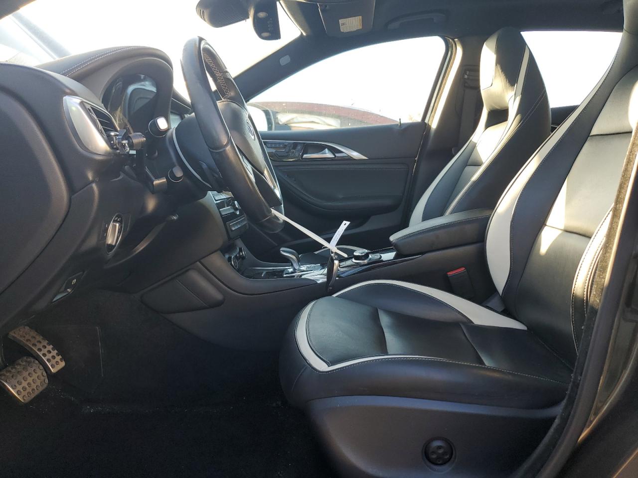 2017 Infiniti Qx30 Base VIN: SJKCH5CP0HA019243 Lot: 92017085