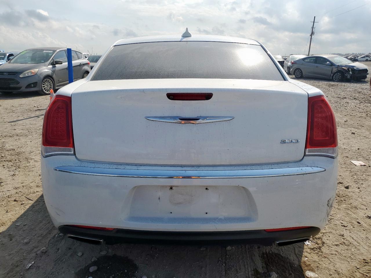 2018 Chrysler 300 Limited VIN: 2C3CCAEG5JH130034 Lot: 93379055