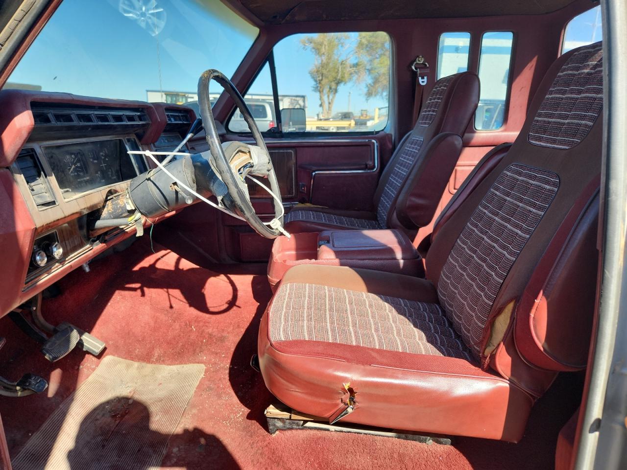 1984 Ford F150 VIN: 1FTEX15H7EKA33675 Lot: 91095465