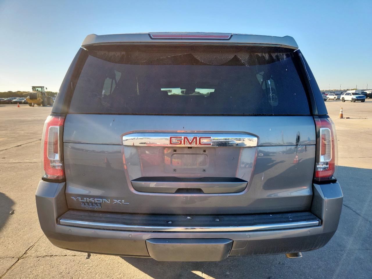 2018 GMC Yukon Xl Denali VIN: 1GKS1HKJ3JR340285 Lot: 91473765
