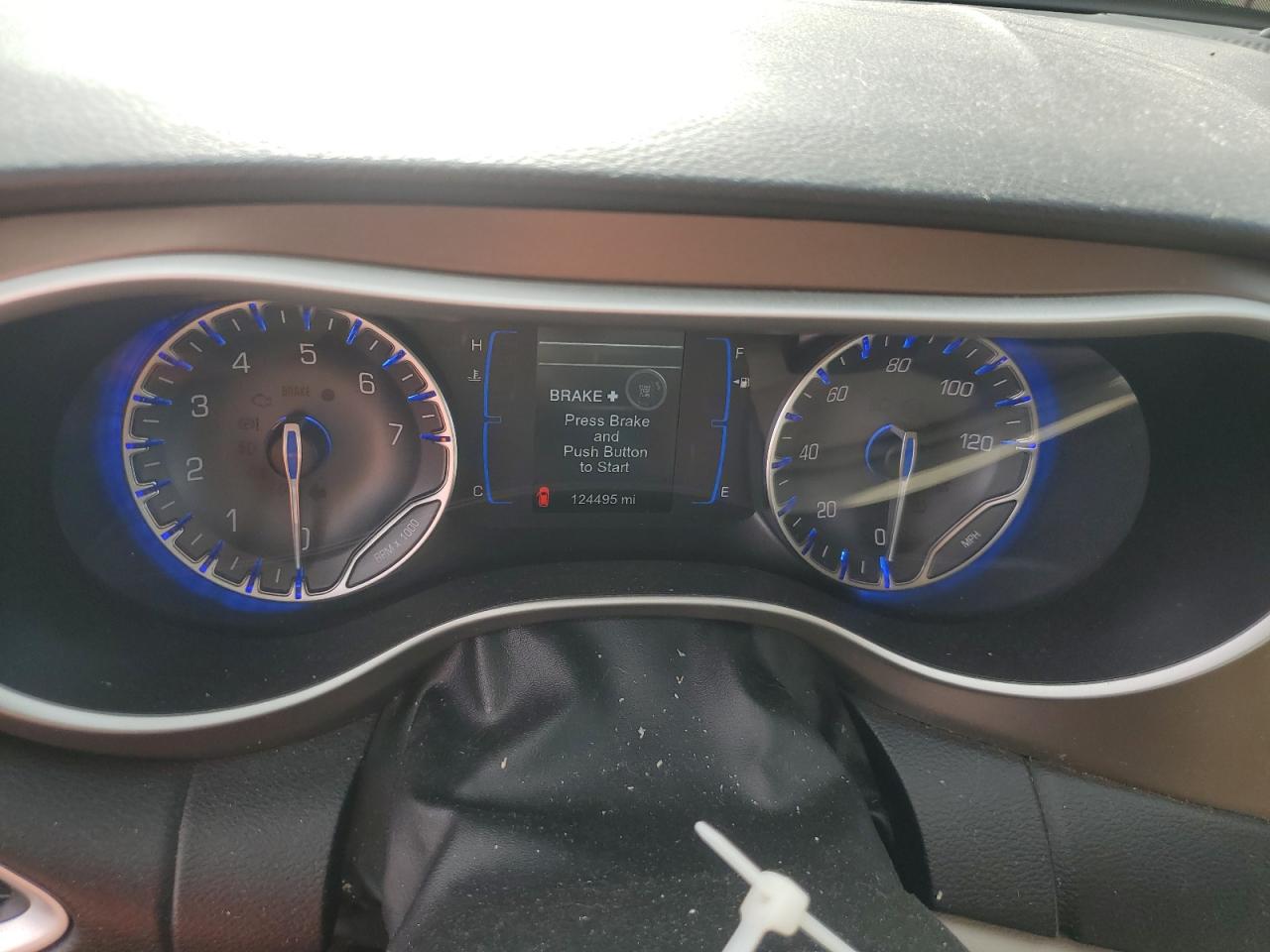 2017 Chrysler Pacifica Touring L VIN: 2C4RC1BG1HR670382 Lot: 93399985