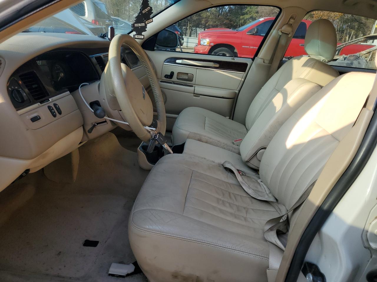 2006 Lincoln Town Car Signature VIN: 1LNHM81V46Y645207 Lot: 92916765