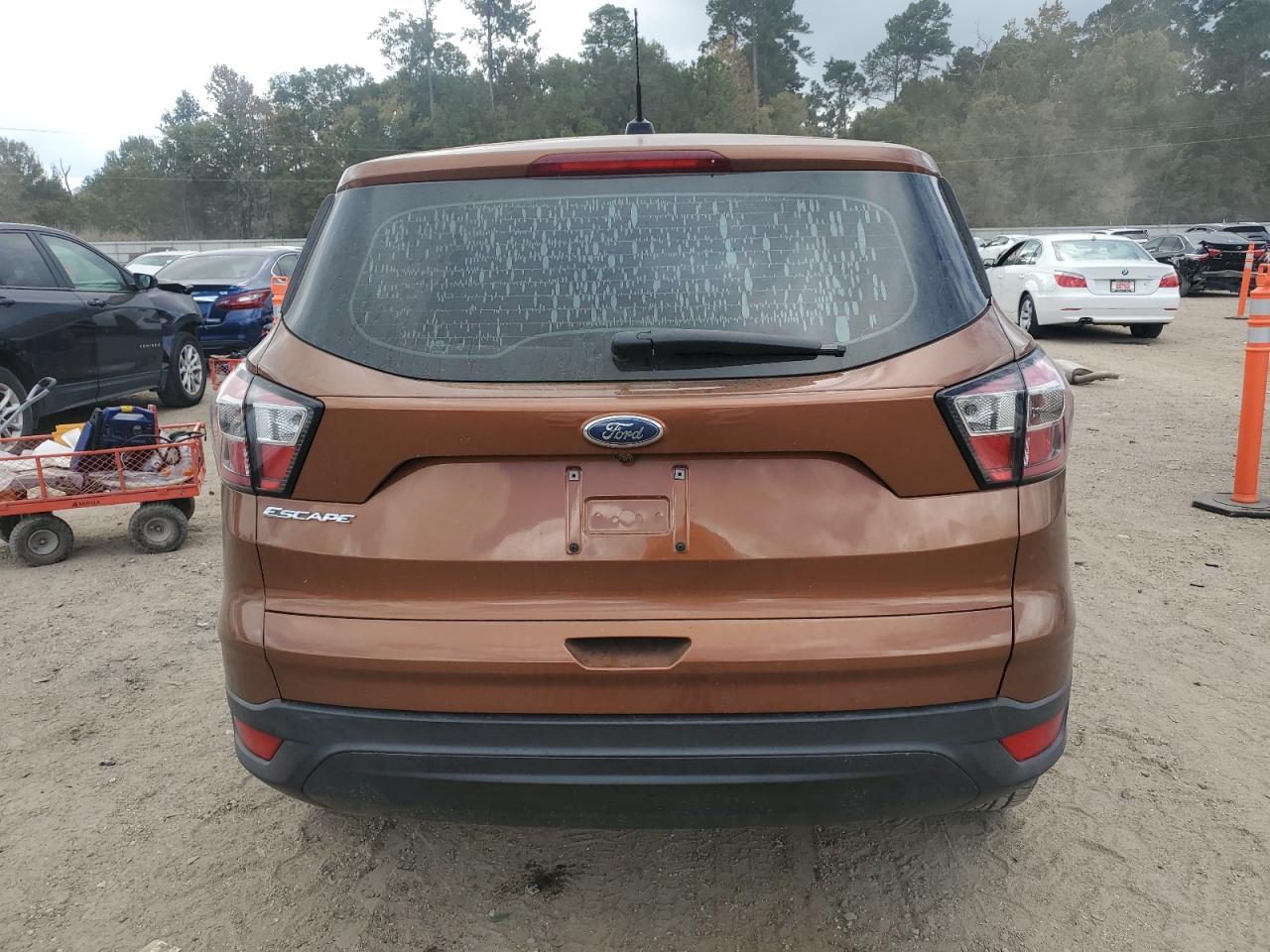 2017 Ford Escape S VIN: 1FMCU0F71HUB85388 Lot: 91882015