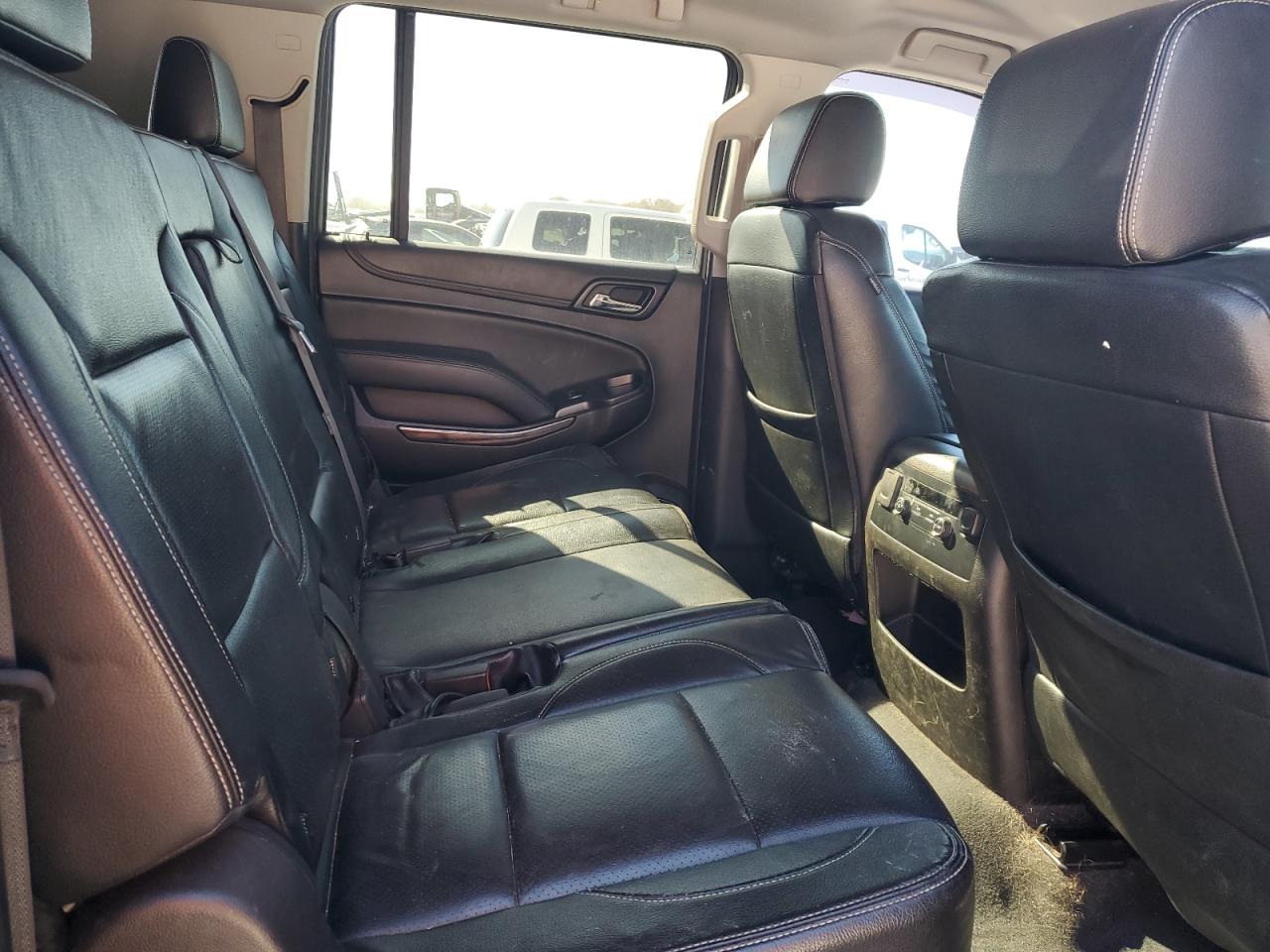 2019 Chevrolet Suburban K1500 Ls VIN: 1GNSKGKC7KR236573 Lot: 91483215