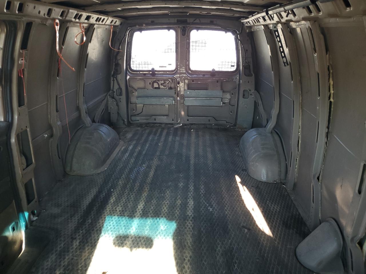 2001 GMC Savana G2500 VIN: 1GTGG29RX11224833 Lot: 91295535