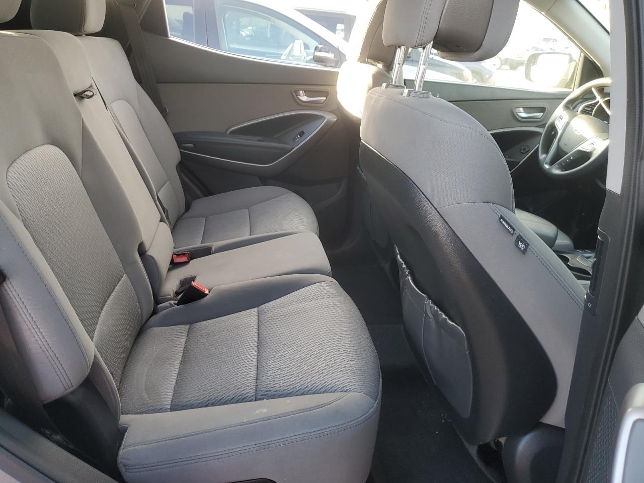 2016 Hyundai Santa Fe Sport VIN: 5XYZTDLB8GG367638 Lot: 92207355