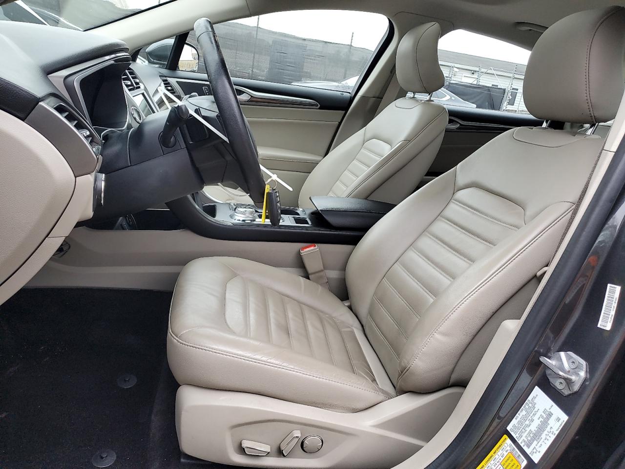 2017 Ford Fusion Se VIN: 3FA6P0H92HR226910 Lot: 93370835