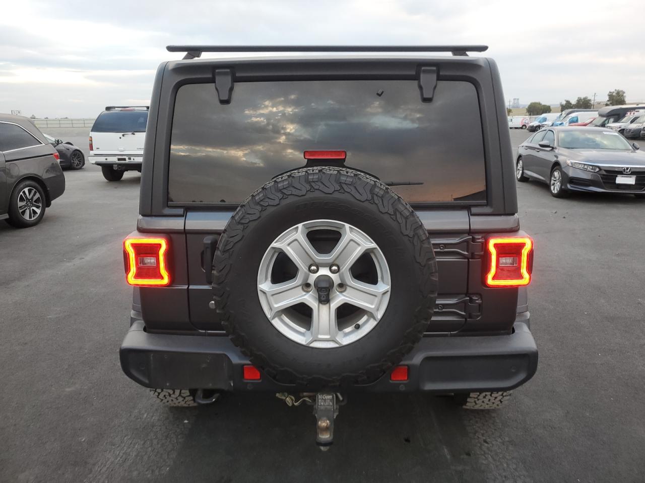 2020 Jeep Wrangler Unlimited Sport VIN: 1C4HJXDG0LW218957 Lot: 92478915