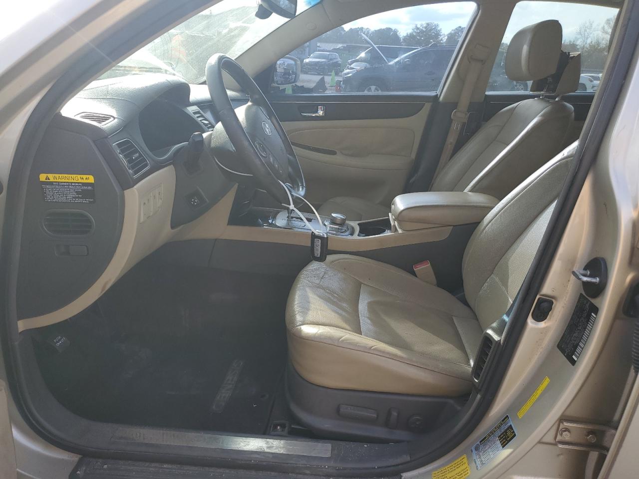 2009 Hyundai Genesis 3.8L VIN: KMHGC46E19U061892 Lot: 93783015