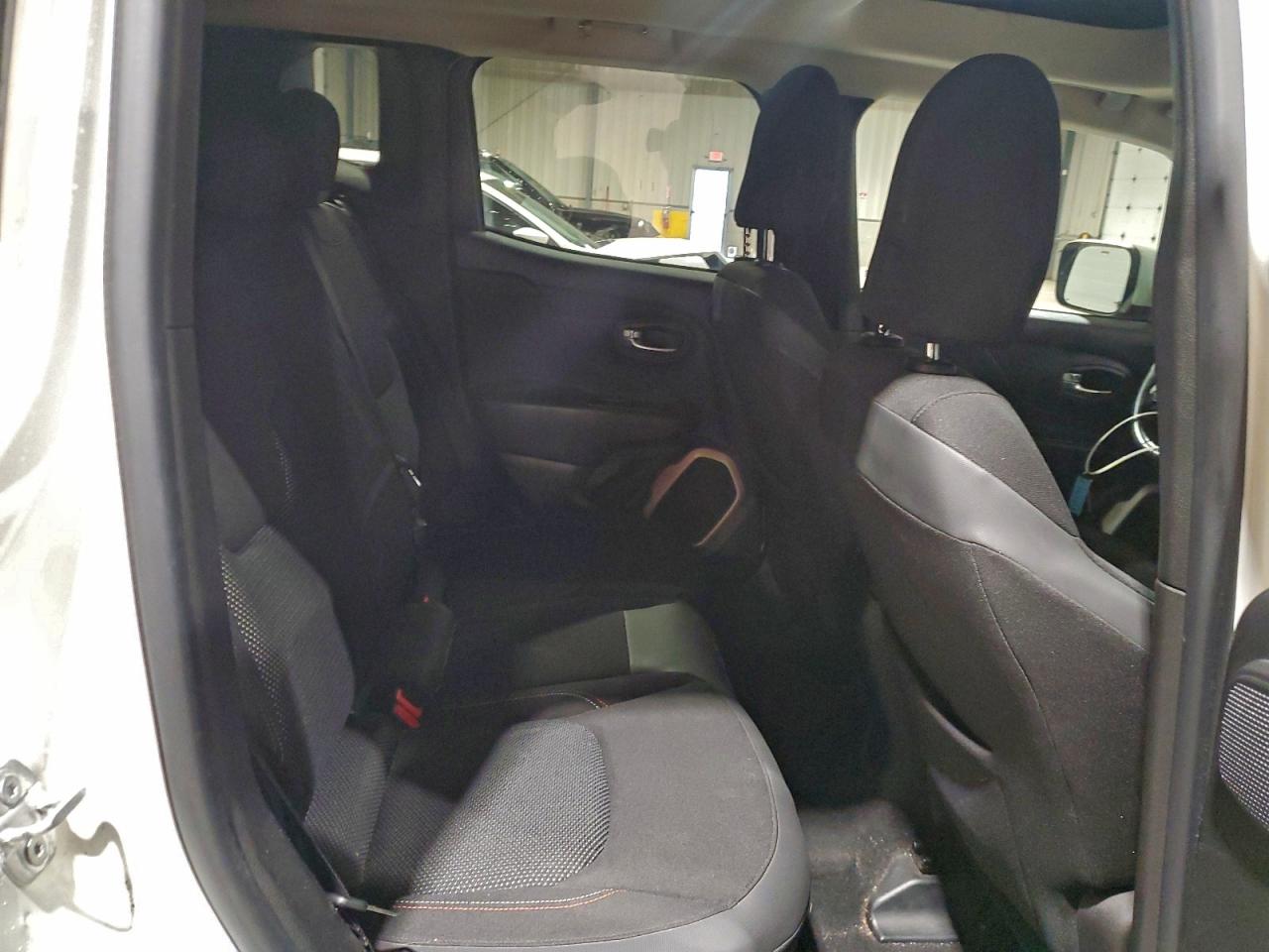 2016 Jeep Renegade Latitude VIN: ZACCJABT4GPC72305 Lot: 92759025