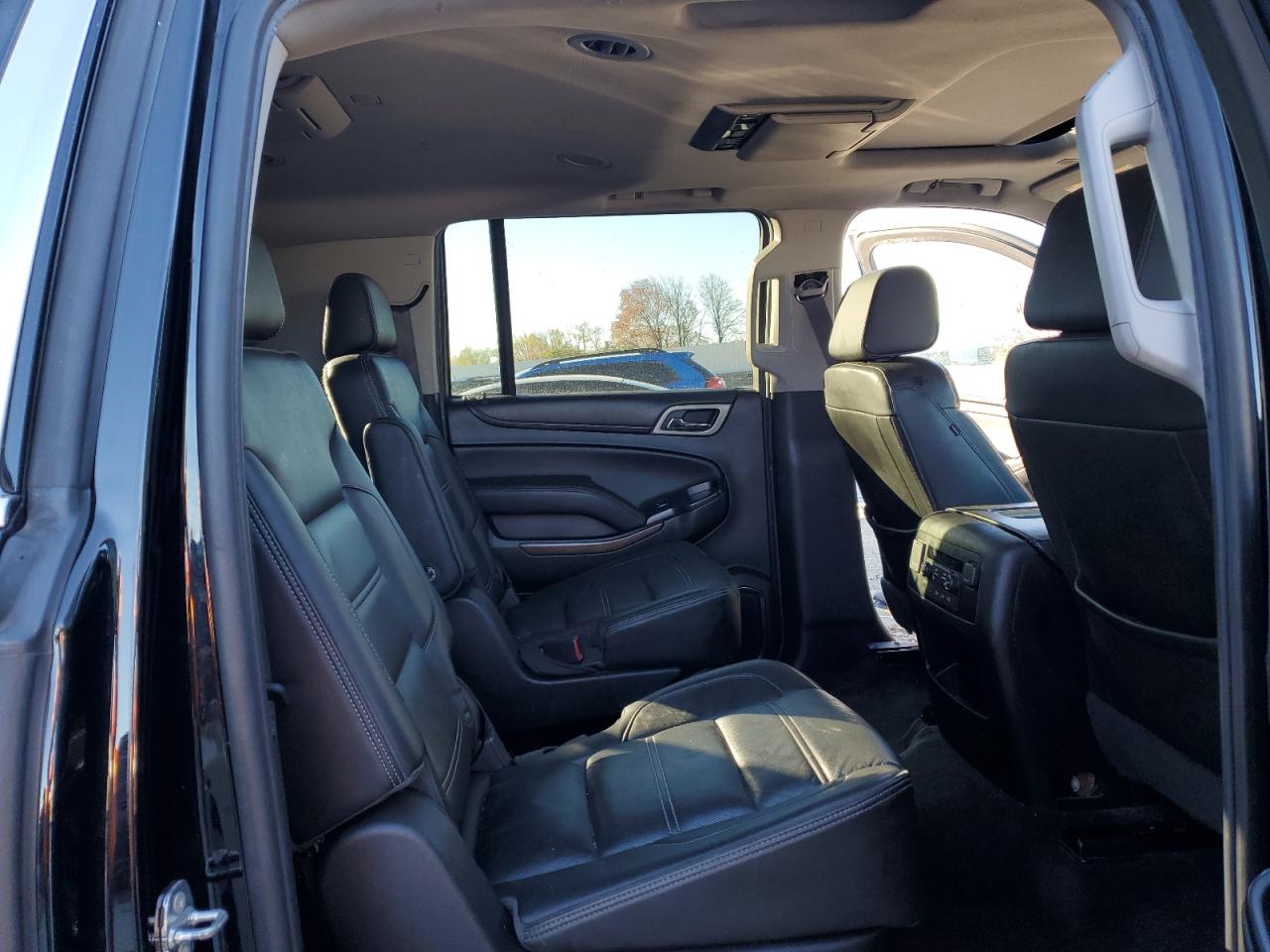 2018 GMC Yukon Xl Denali VIN: 1GKS2HKJ2JR241650 Lot: 90805125