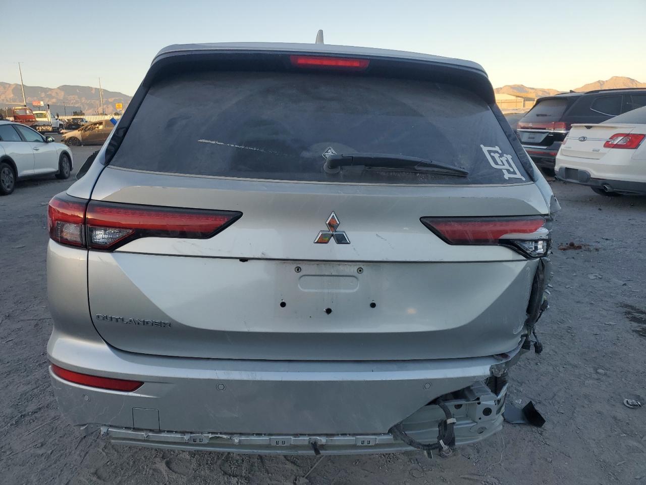 2022 Mitsubishi Outlander Se VIN: JA4J3UA8XNZ010944 Lot: 92040625