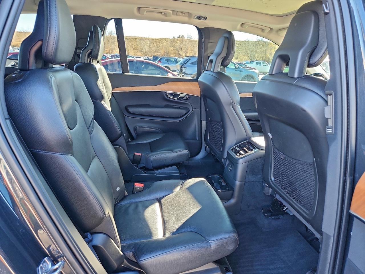 2021 Volvo Xc90 T8 Recharge Momentum VIN: YV4BR00K5M1731763 Lot: 93820775