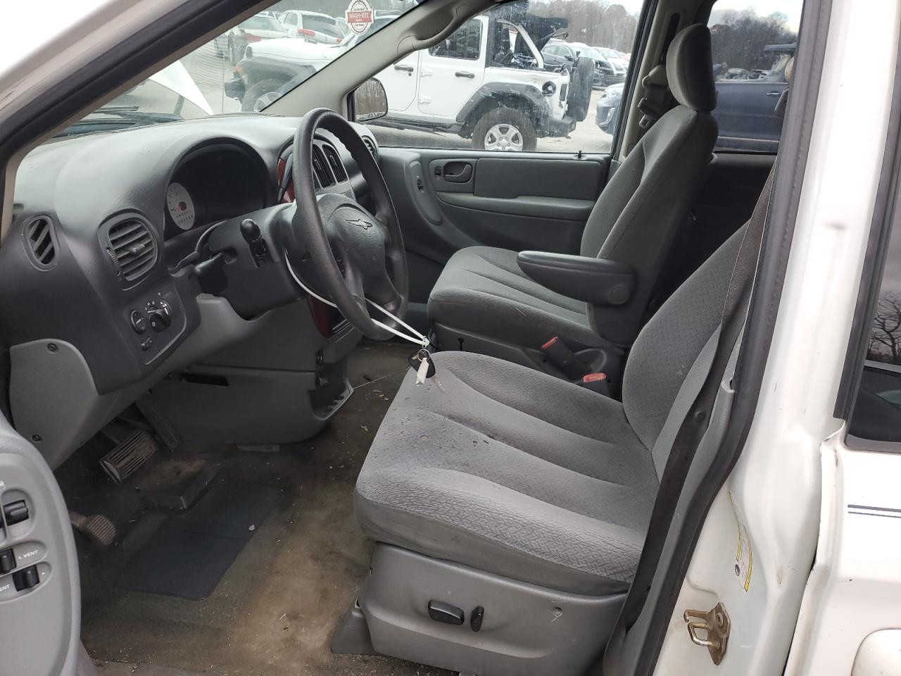 2006 Chrysler Town & Country VIN: 1A4GP45R76B611126 Lot: 92682365