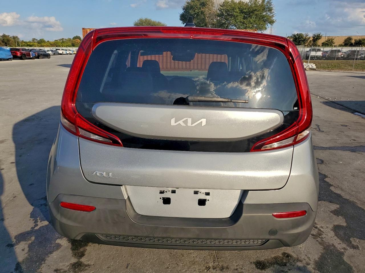 2022 Kia Soul Lx VIN: KNDJ23AU8N7807074 Lot: 94248105