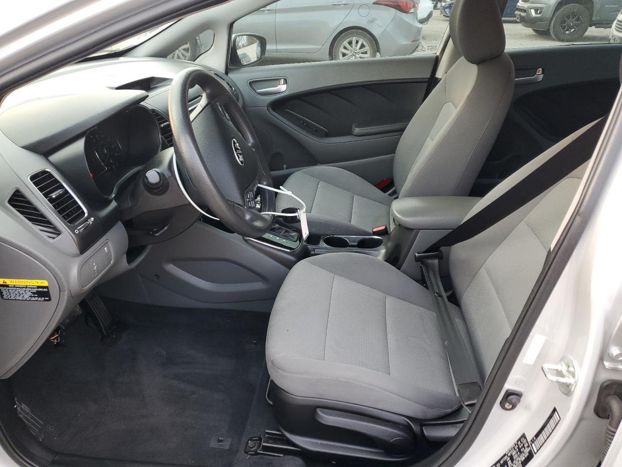 2018 Kia Forte Lx VIN: 3KPFK4A75JE235493 Lot: 90090635