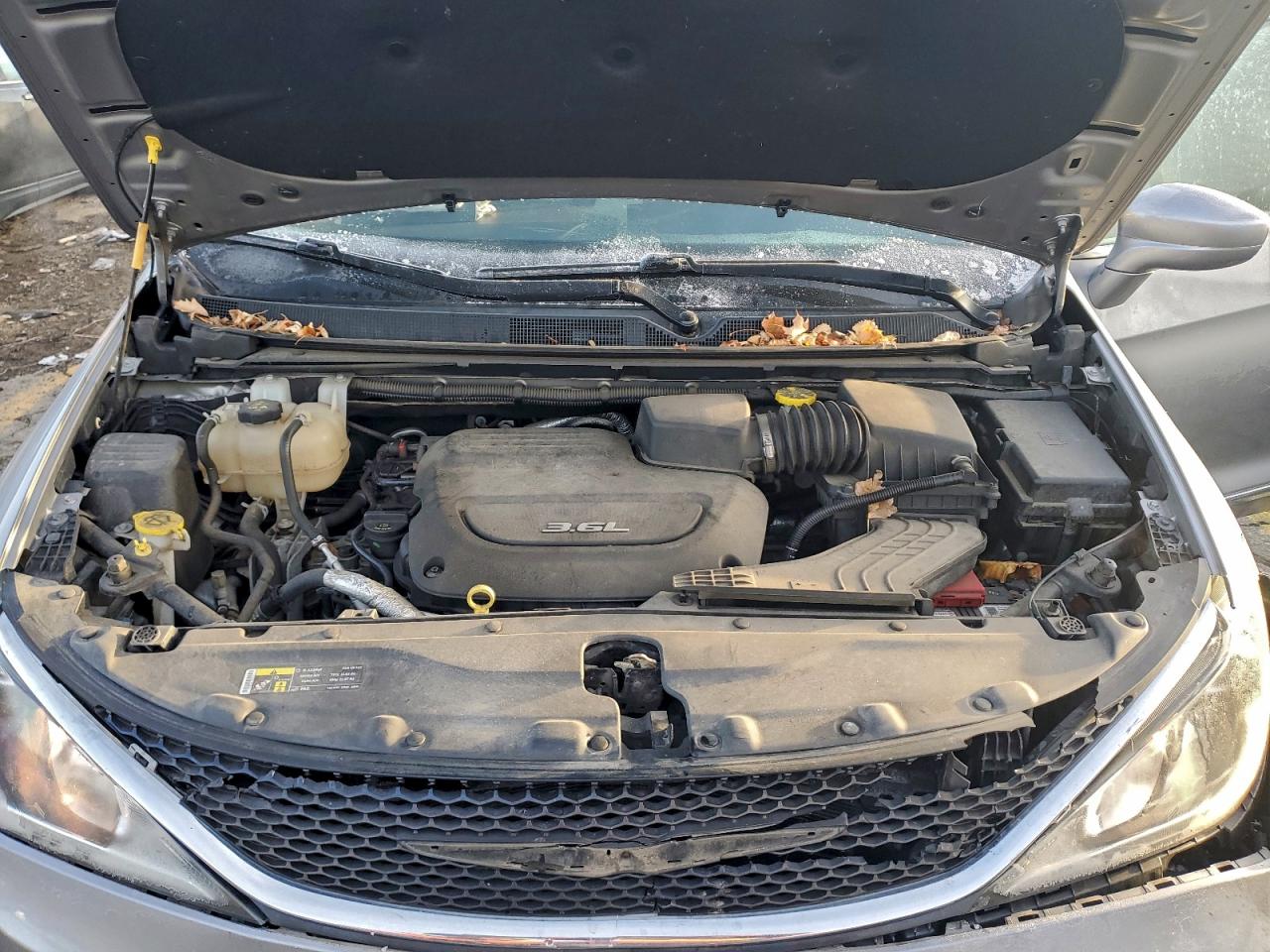 2017 Chrysler Pacifica Touring L Plus VIN: 2C4RC1EGXHR832621 Lot: 93652825