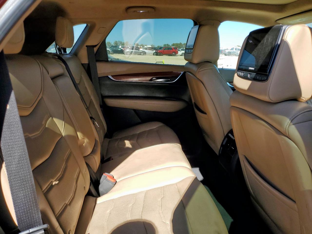 2017 Cadillac Xt5 Platinum VIN: 1GYKNFRS9HZ295392 Lot: 92517525