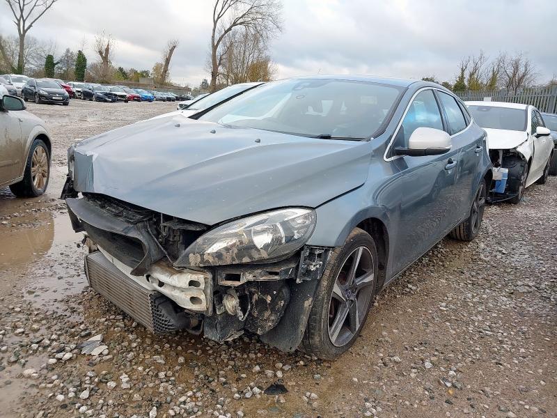 2016 VOLVO V40 D4 [190] R DESIGN NAV 5DR GEARTRONIC for sale at Copart SANDY