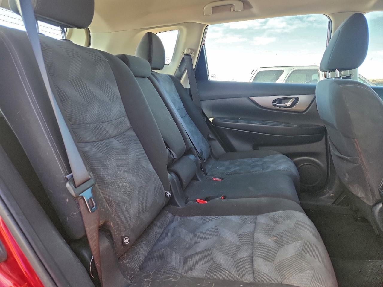 2016 Nissan Rogue S VIN: KNMAT2MV7GP654007 Lot: 94270255