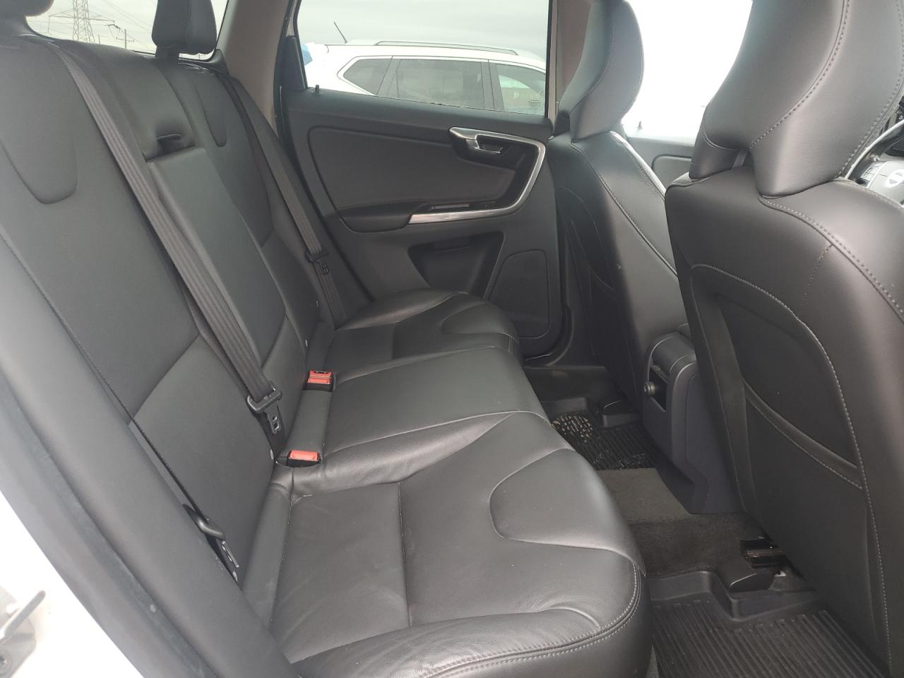 2016 Volvo Xc60 T5 Premier VIN: YV440MDK6G2830725 Lot: 93038275