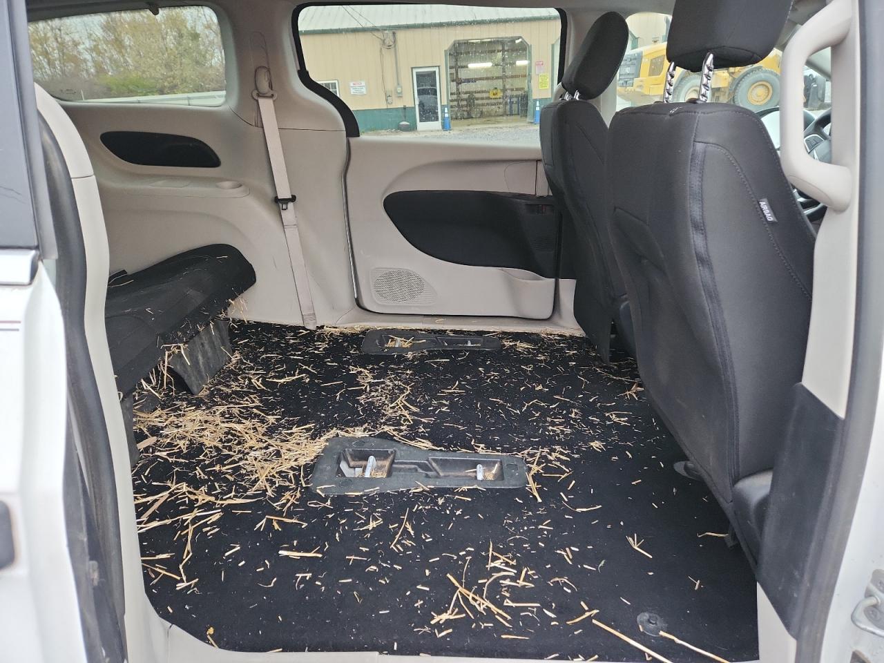 2020 Chrysler Voyager L VIN: 2C4RC1AG5LR105451 Lot: 91327485