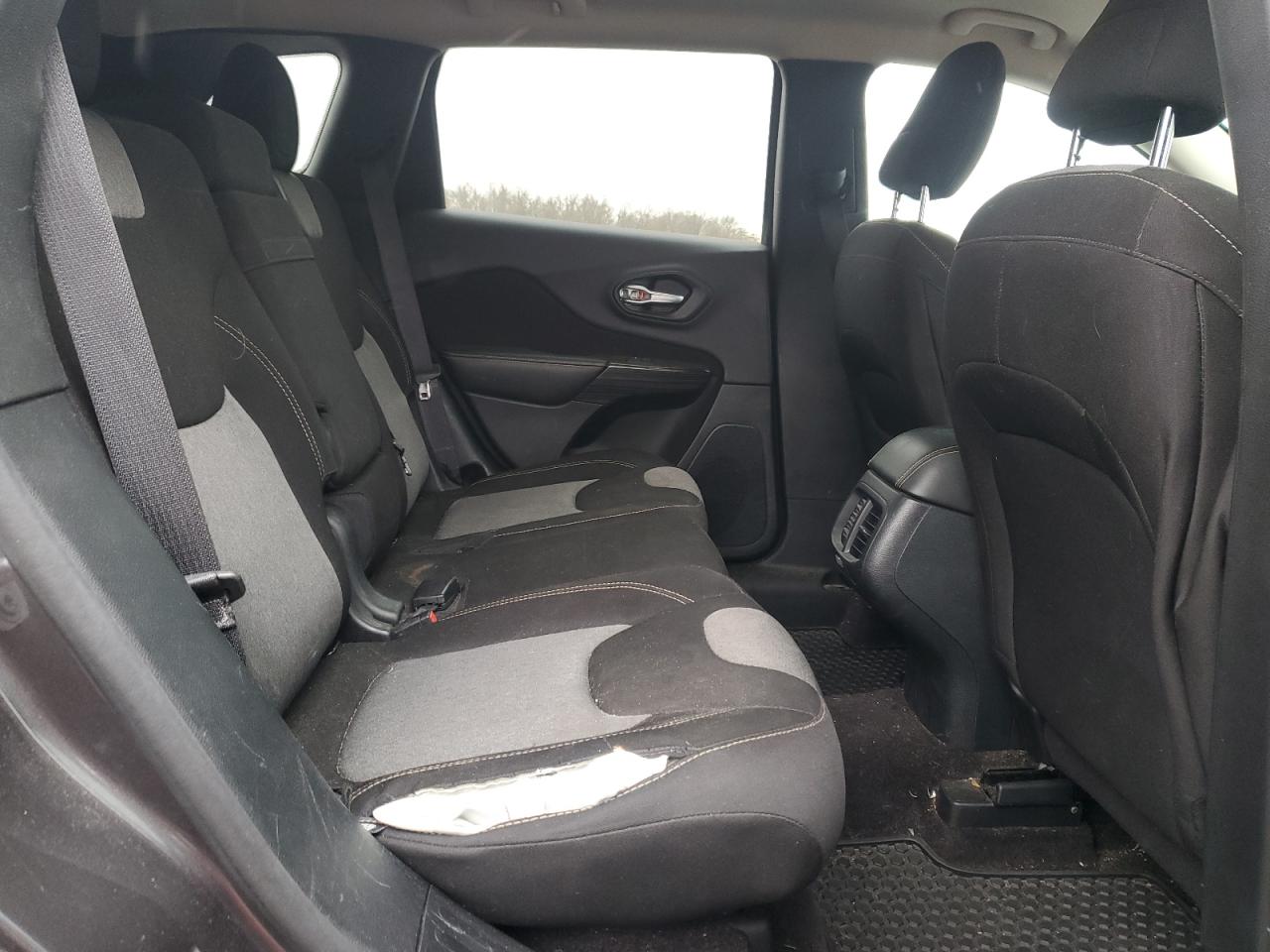 2016 Jeep Cherokee Sport VIN: 1C4PJLAB4GW329143 Lot: 92533855