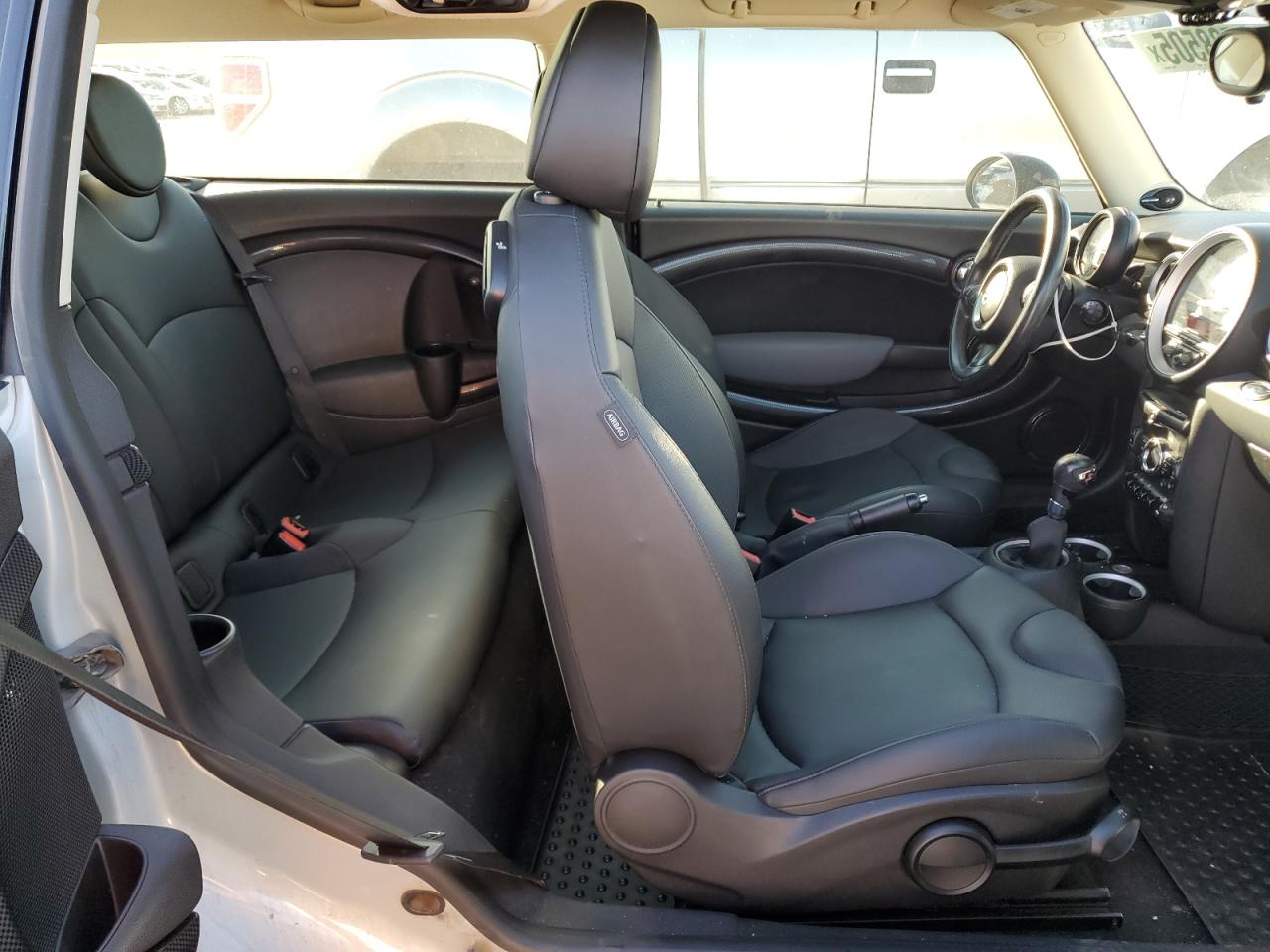 2011 Mini Cooper S Clubman VIN: WMWZG3C53BTY35830 Lot: 91728505