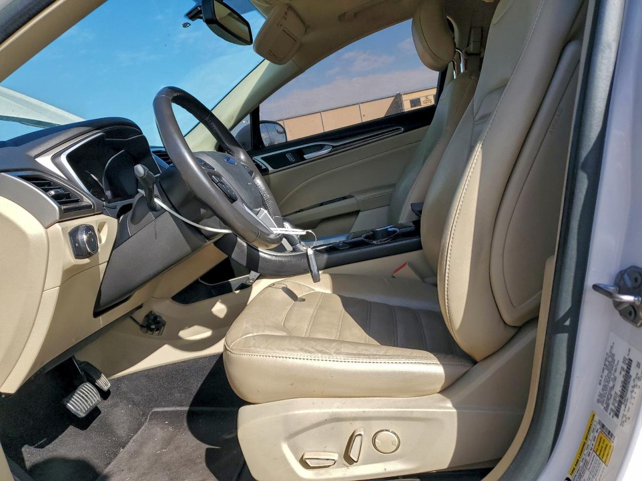 2014 Ford Fusion Se VIN: 3FA6P0HD8ER390288 Lot: 93972485