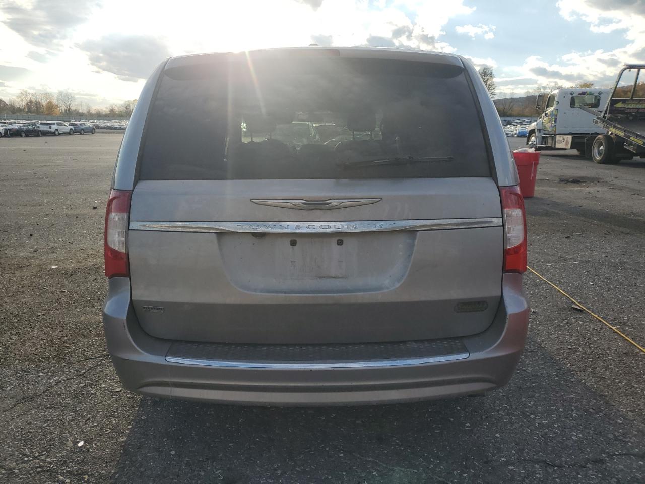 2013 Chrysler Town & Country Touring VIN: 2C4RC1BG5DR584325 Lot: 90356945