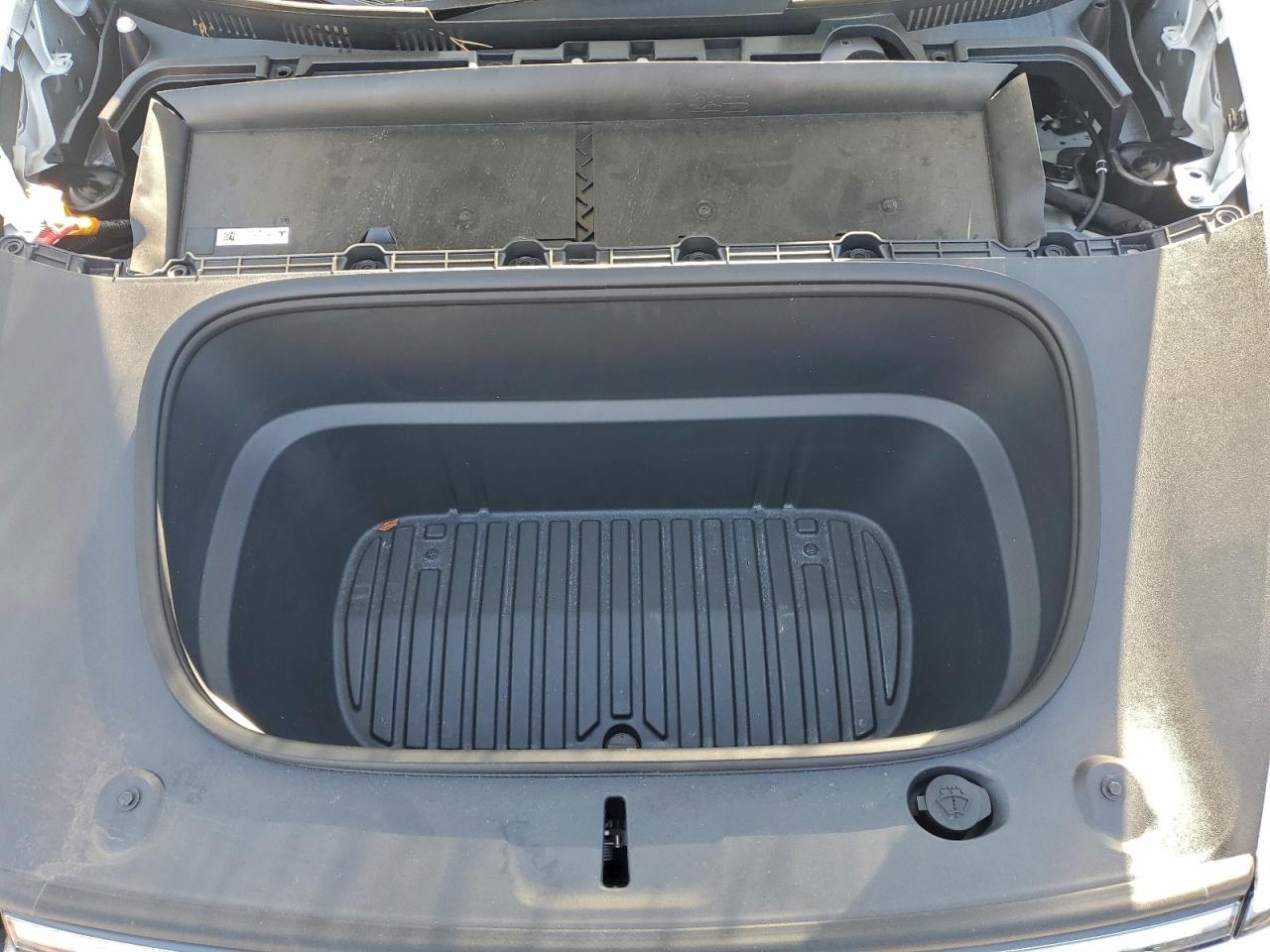 2026 Tesla Model Y VIN: 7SAYGDEE7TF343892 Lot: 93901835