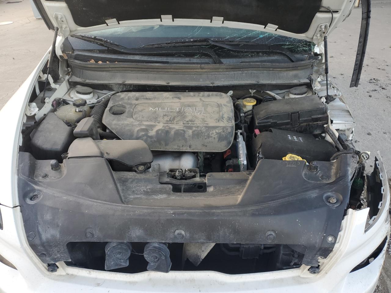 2015 Jeep Cherokee Latitude VIN: 1C4PJMCB6FW734308 Lot: 91243625