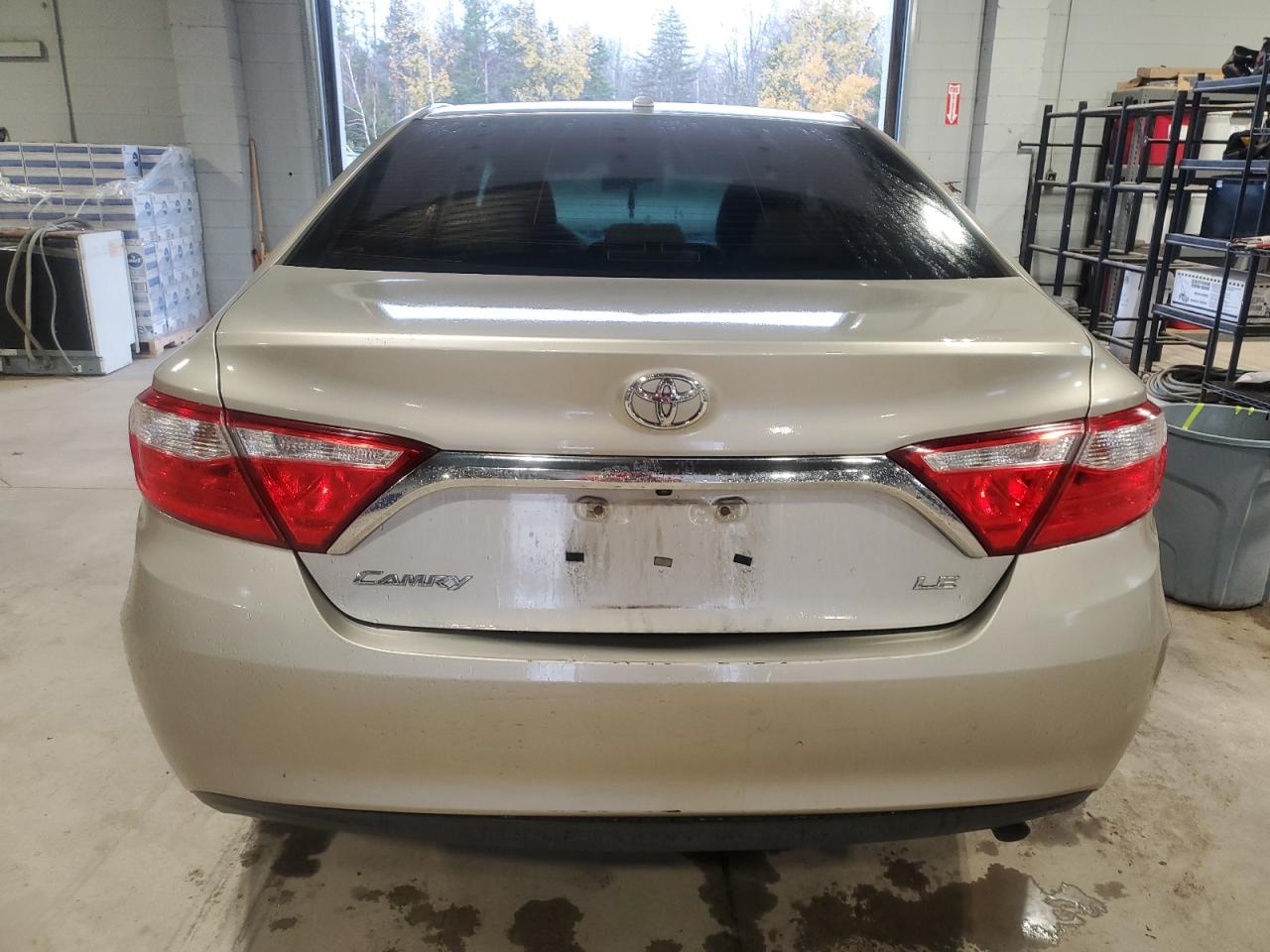 2015 Toyota Camry Le VIN: 4T1BF1FK5FU052551 Lot: 91301855