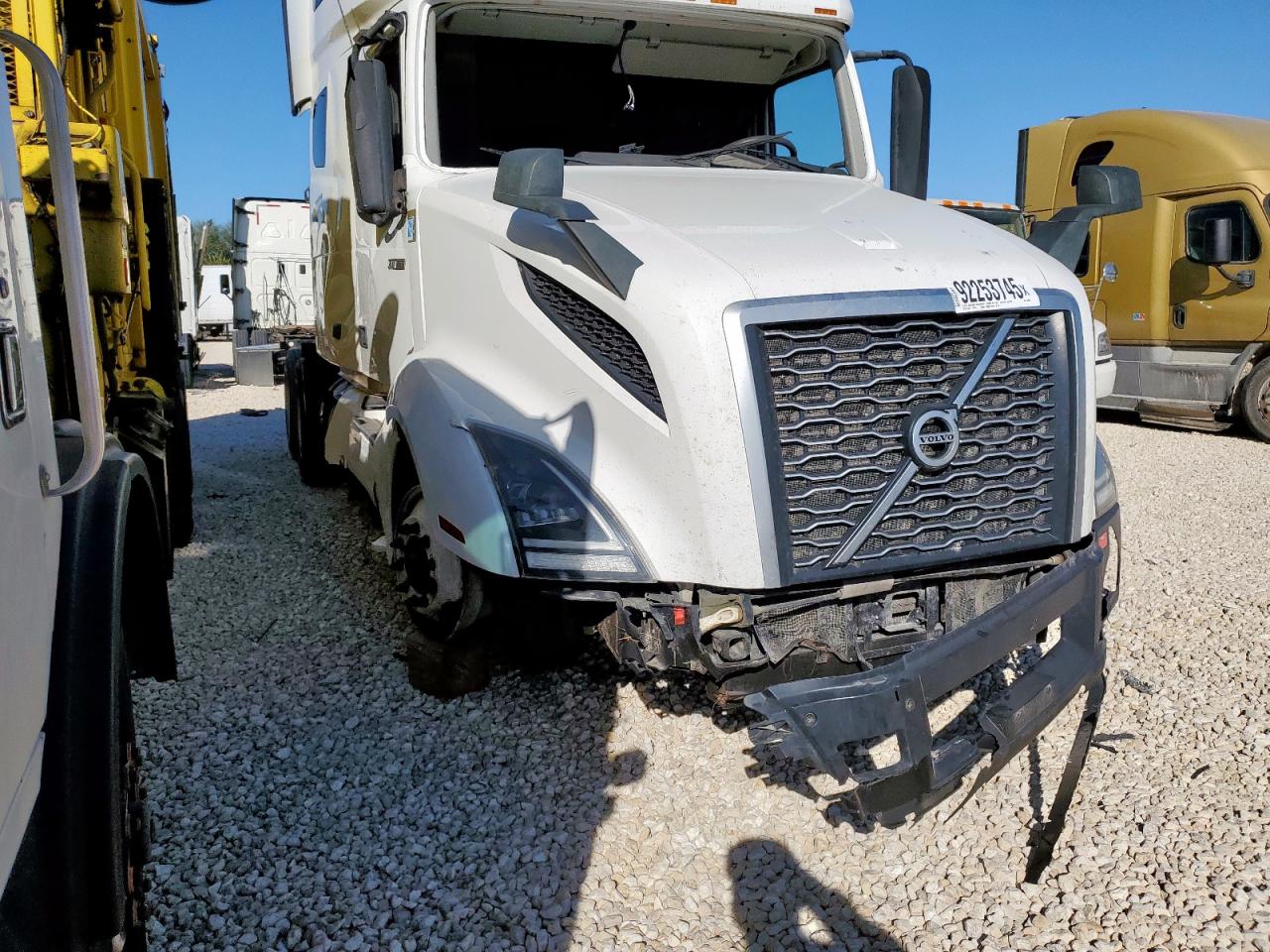 2023 Volvo Vnl Semi Truck VIN: 4V4NC9EH5PN332095 Lot: 92253745