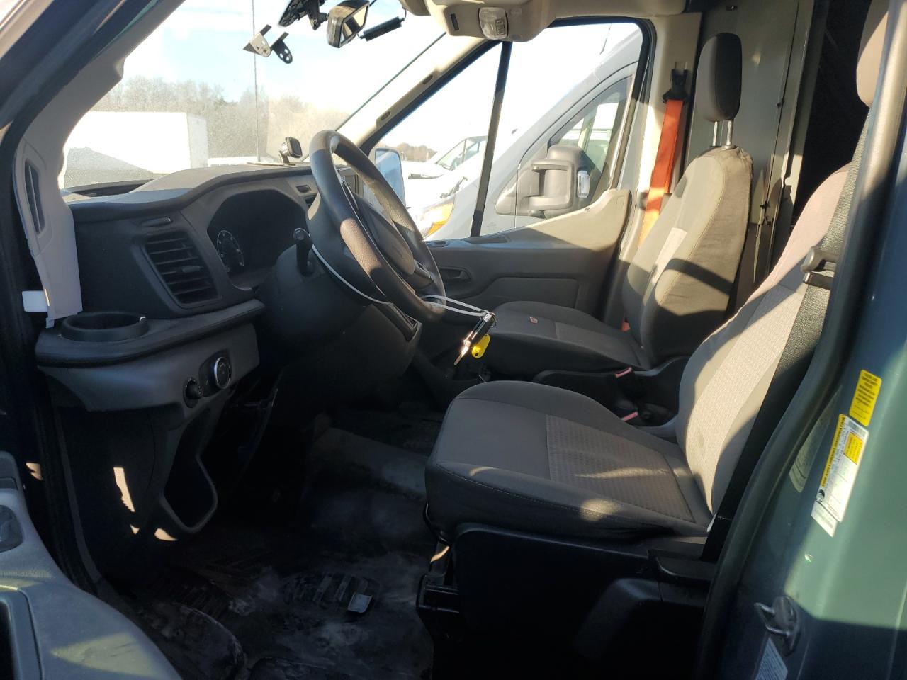 2020 Ford Transit Delivery Van VIN: 1FTBR3X8XLKA87118 Lot: 90246815