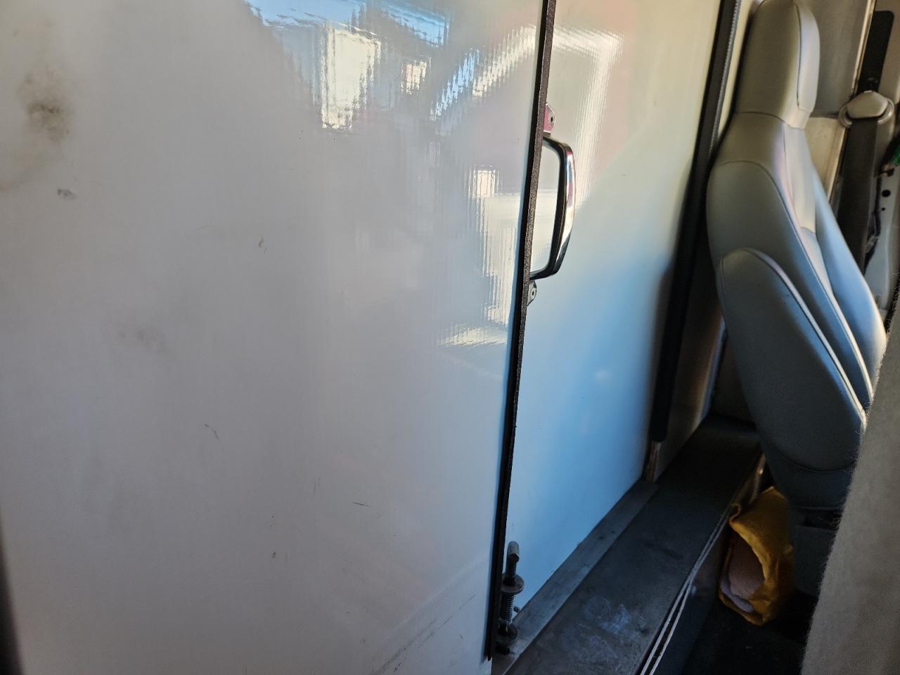 2019 Ford Econoline E350 Super Duty Cutaway Van VIN: 1FDWE3FS6KDC00202 Lot: 91055455