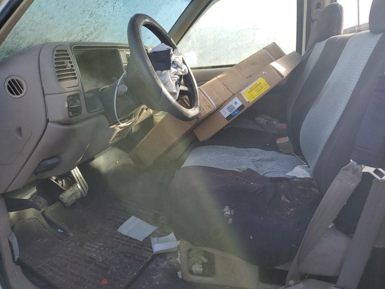 1998 Chevrolet Gmt-400 C1500 VIN: 1GCEC14W6WZ215873 Lot: 90540975